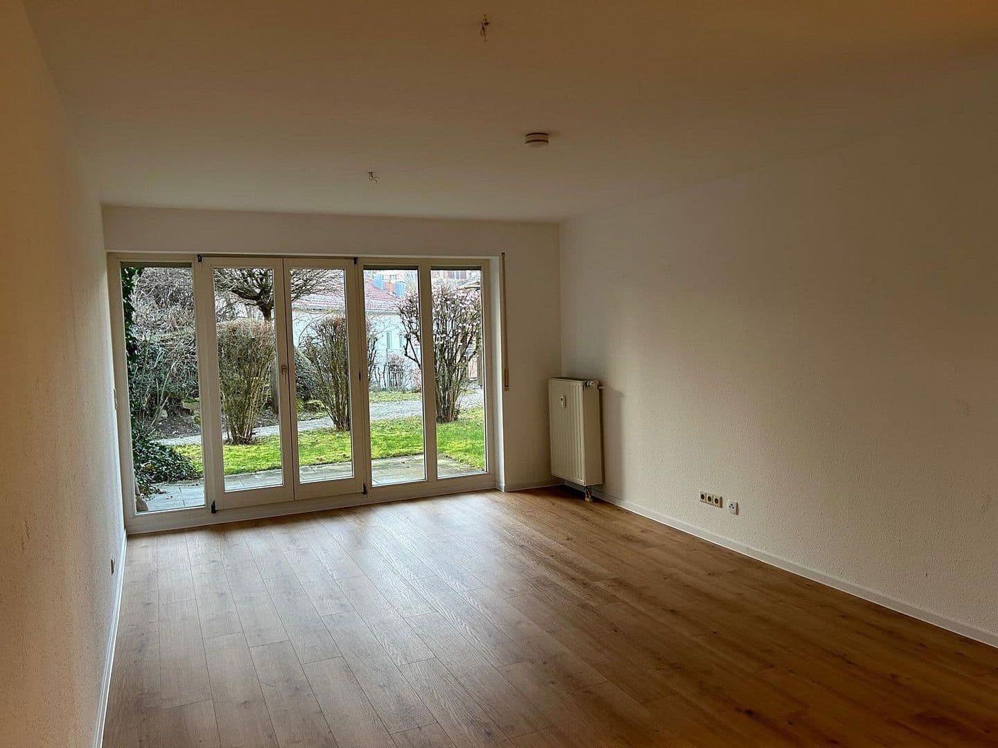Pronájem bytu 2+1 57 m², Böblingen, Bádensko-Württembersko Pronájem bytu 2+1 57 m², Böblingen, Bádensko-Württembersko