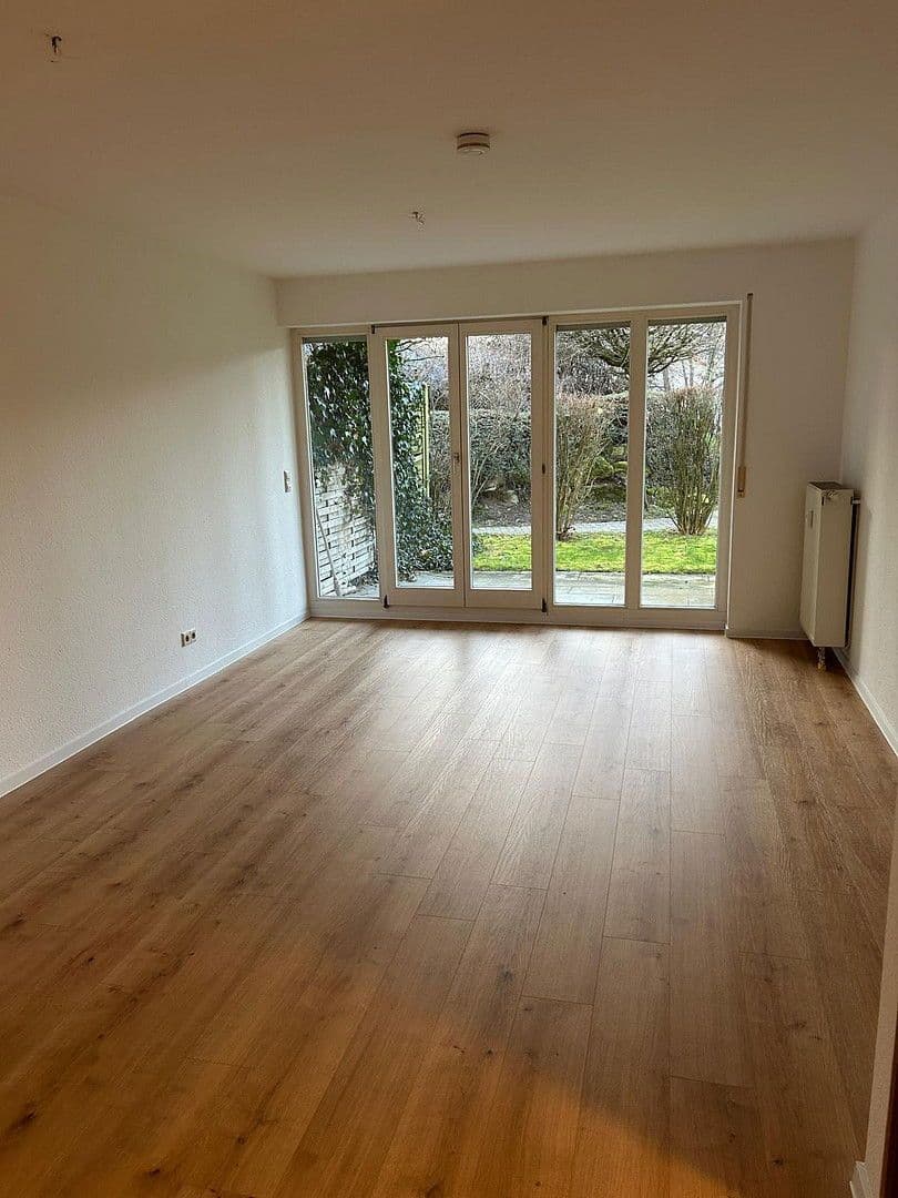 Pronájem bytu 2+1 57 m², Böblingen, Bádensko-Württembersko Pronájem bytu 2+1 57 m², Böblingen, Bádensko-Württembersko