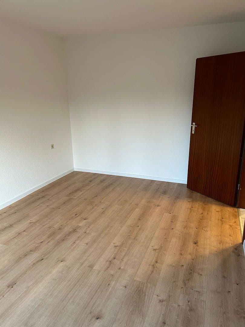 Pronájem bytu 2+1 57 m², Böblingen, Bádensko-Württembersko Pronájem bytu 2+1 57 m², Böblingen, Bádensko-Württembersko