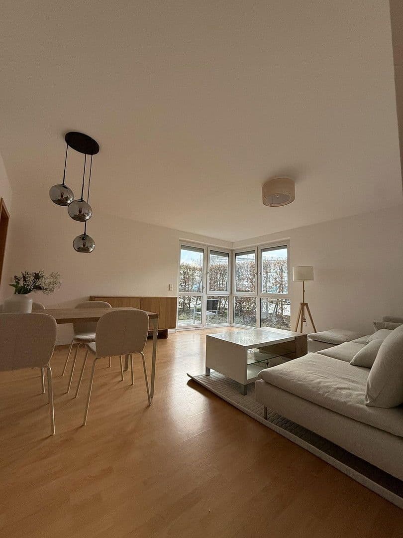 Pronájem bytu 2+1 57 m², Gärtnerstraße 31, Augsburg, Bavorsko Pronájem bytu 2+1 57 m², Gärtnerstraße 31, Augsburg, Bavorsko