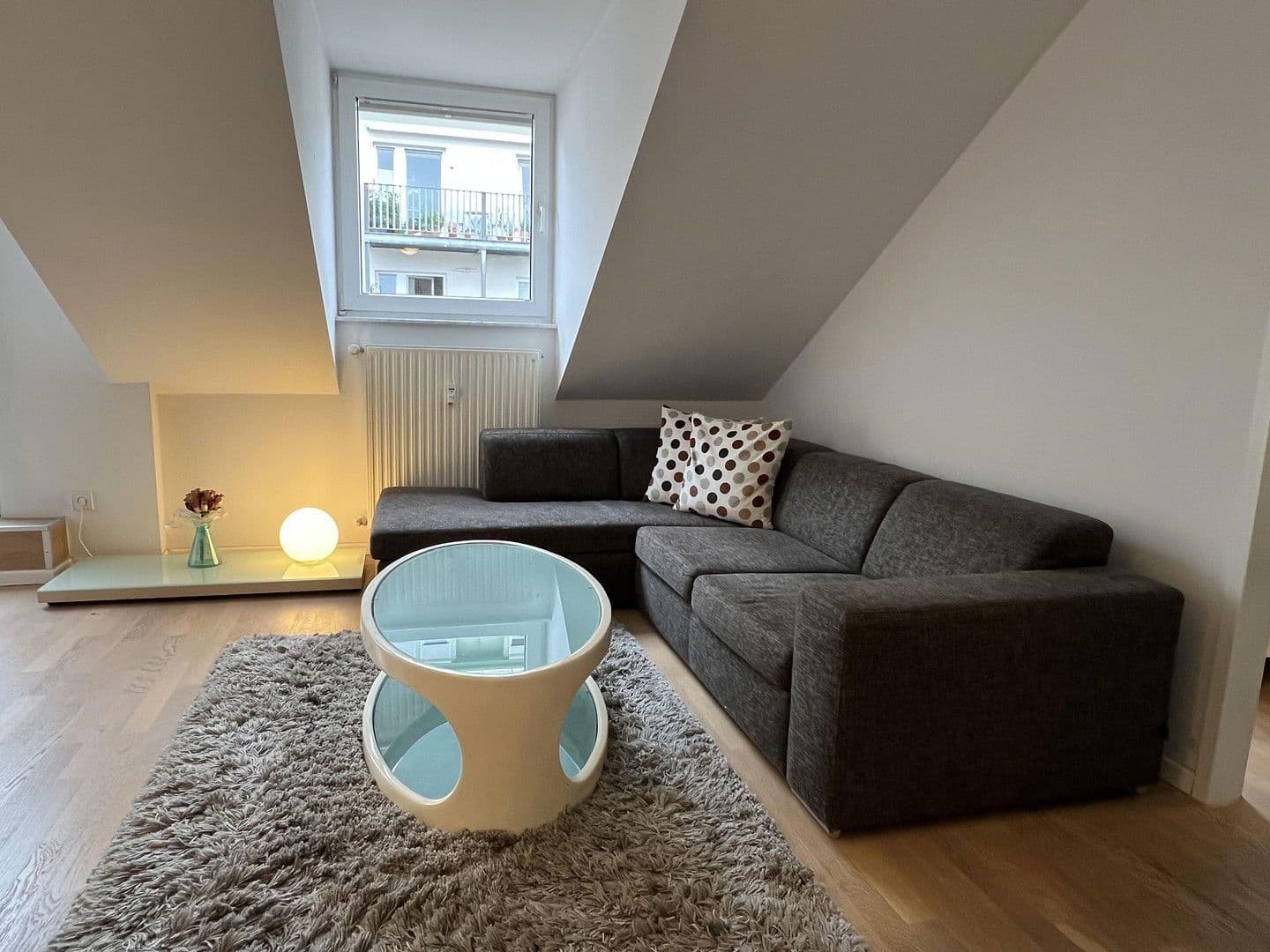 Pronájem bytu 3+1 60 m², München, Bavorsko Pronájem bytu 3+1 60 m², München, Bavorsko