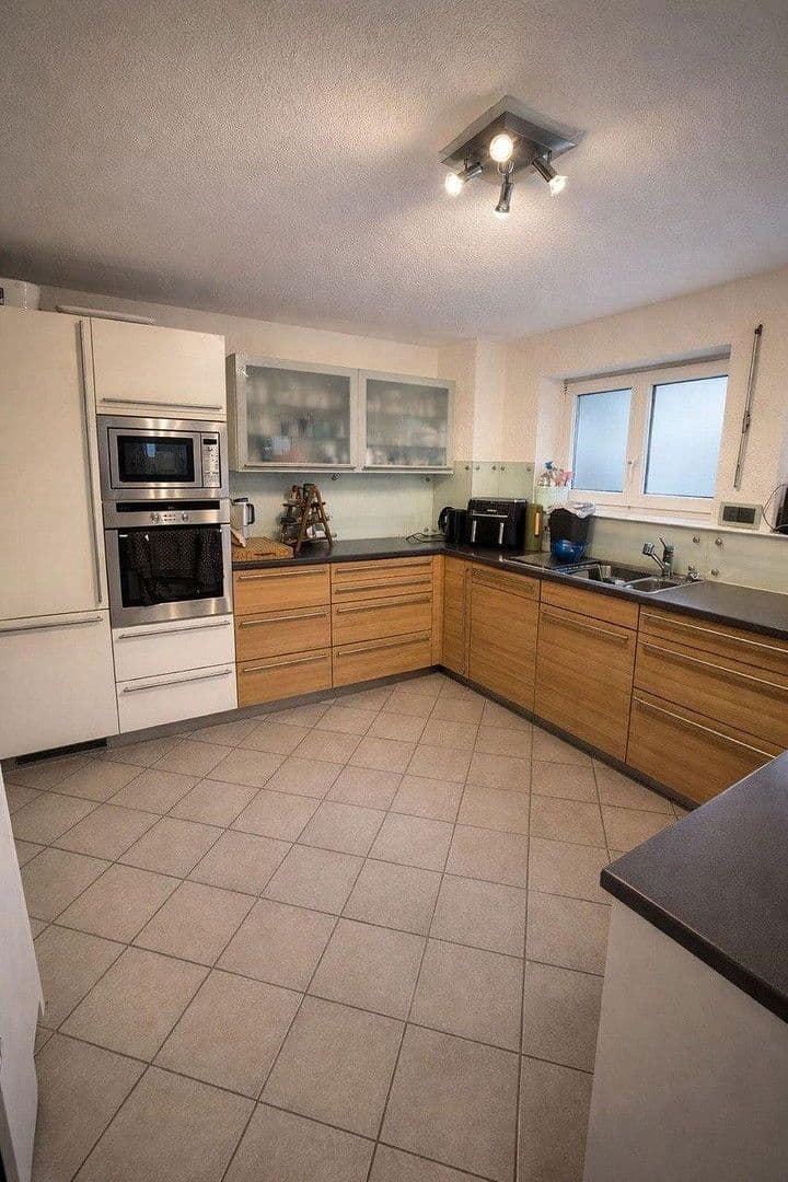 Prodej bytu 4+1 124 m², Rechbergstrasse 37, Lörrach, Bádensko-Württembersko Prodej bytu 4+1 124 m², Rechbergstrasse 37, Lörrach, Bádensko-Württembersko