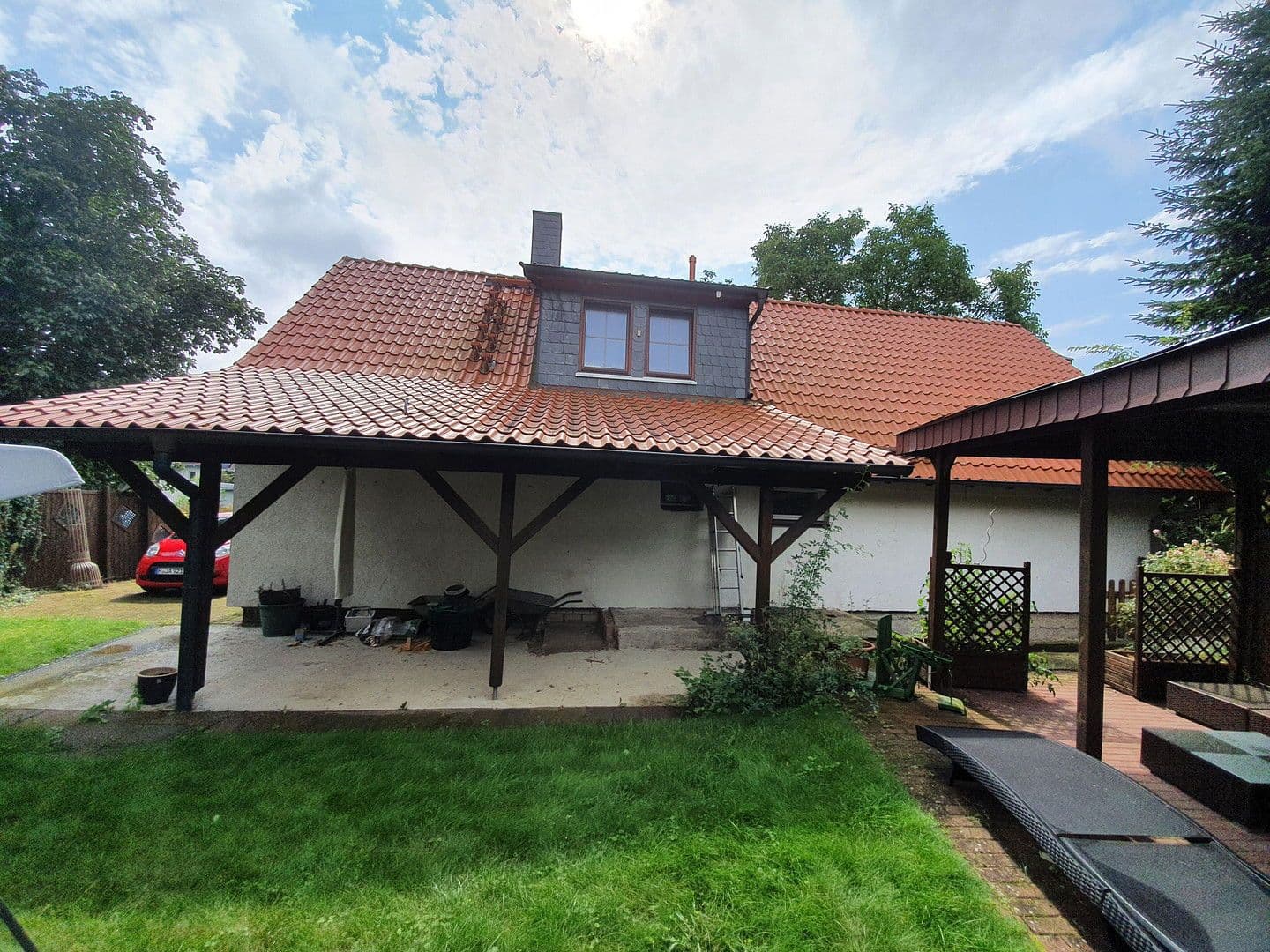 Prodej domu 110 m², pozemek 493 m², Anemonenweg 9a, Laatzen, Dolní Sasko Prodej domu 110 m², pozemek 493 m², Anemonenweg 9a, Laatzen, Dolní Sasko