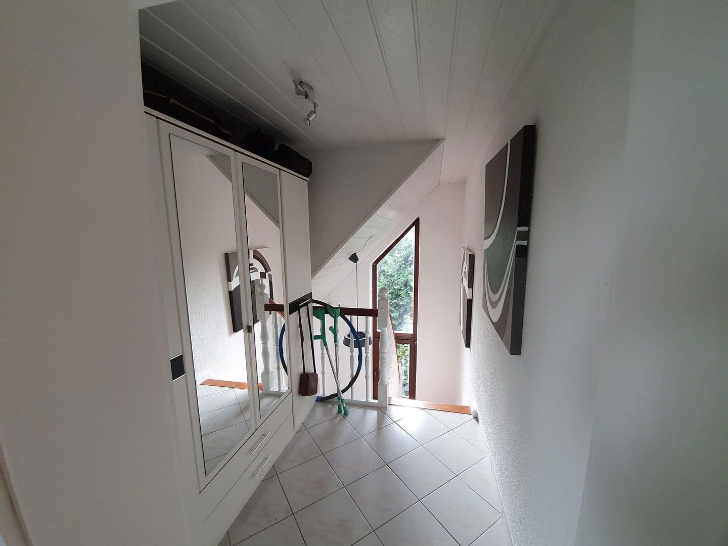 Prodej domu 110 m², pozemek 493 m², Anemonenweg 9a, Laatzen, Dolní Sasko Prodej domu 110 m², pozemek 493 m², Anemonenweg 9a, Laatzen, Dolní Sasko