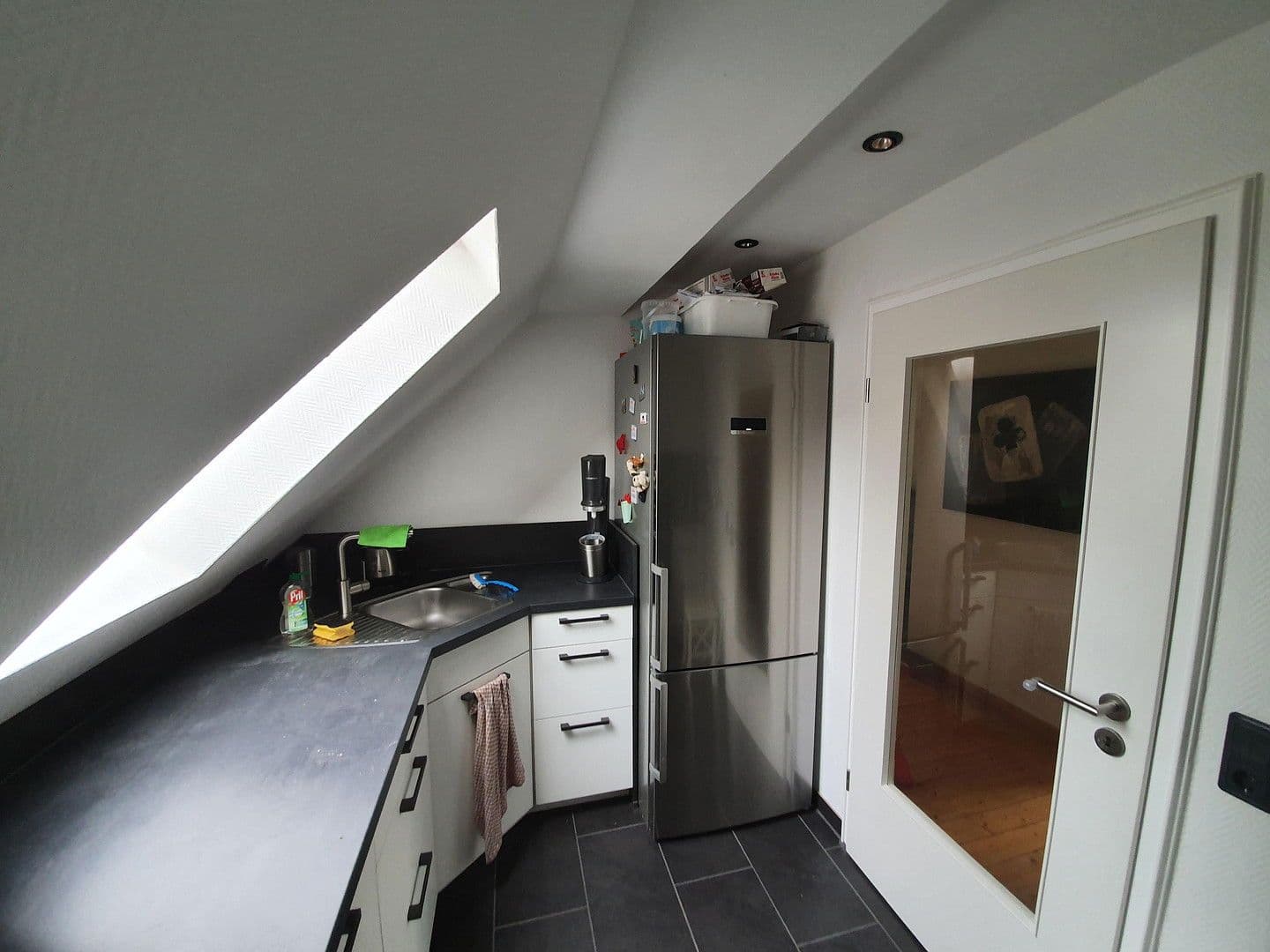 Prodej domu 110 m², pozemek 493 m², Anemonenweg 9a, Laatzen, Dolní Sasko Prodej domu 110 m², pozemek 493 m², Anemonenweg 9a, Laatzen, Dolní Sasko