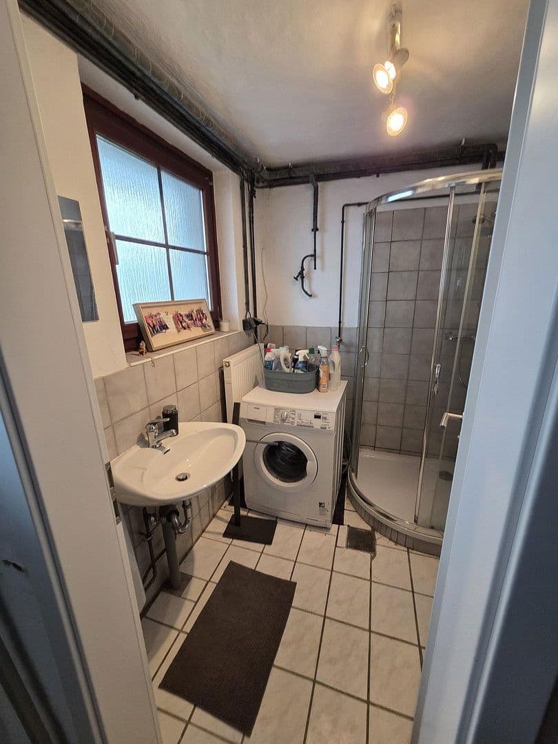 Prodej domu 110 m², pozemek 493 m², Anemonenweg 9a, Laatzen, Dolní Sasko Prodej domu 110 m², pozemek 493 m², Anemonenweg 9a, Laatzen, Dolní Sasko