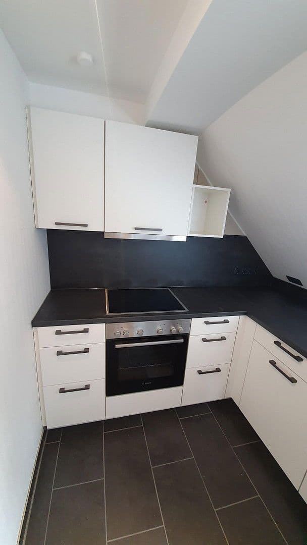 Prodej domu 110 m², pozemek 493 m², Anemonenweg 9a, Laatzen, Dolní Sasko Prodej domu 110 m², pozemek 493 m², Anemonenweg 9a, Laatzen, Dolní Sasko