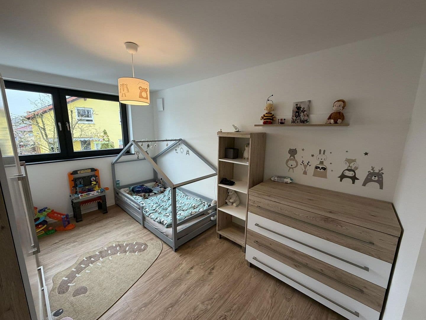 Prodej domu 306 m², pozemek 1.400 m², Ilsfeld, Bádensko-Württembersko Prodej domu 306 m², pozemek 1.400 m², Ilsfeld, Bádensko-Württembersko