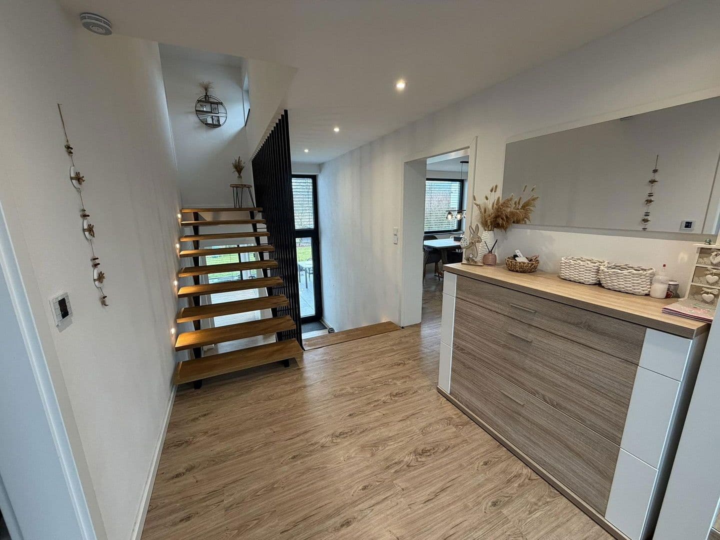 Prodej domu 306 m², pozemek 1.400 m², Ilsfeld, Bádensko-Württembersko Prodej domu 306 m², pozemek 1.400 m², Ilsfeld, Bádensko-Württembersko