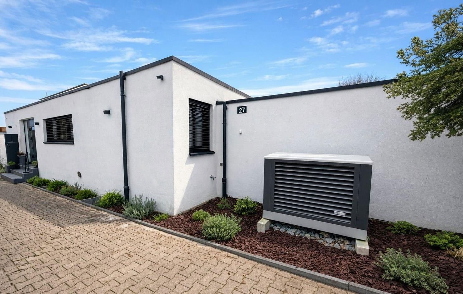 Prodej domu 306 m², pozemek 1.400 m², Ilsfeld, Bádensko-Württembersko Prodej domu 306 m², pozemek 1.400 m², Ilsfeld, Bádensko-Württembersko