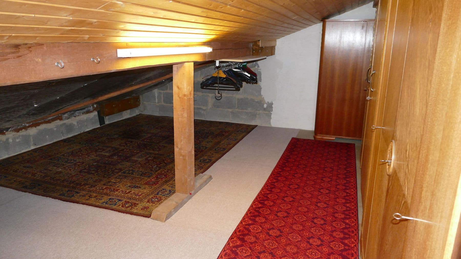 Prodej domu 139 m², pozemek 744 m², Enzenberg 4, Jünkerath, Porýní-Falc Prodej domu 139 m², pozemek 744 m², Enzenberg 4, Jünkerath, Porýní-Falc