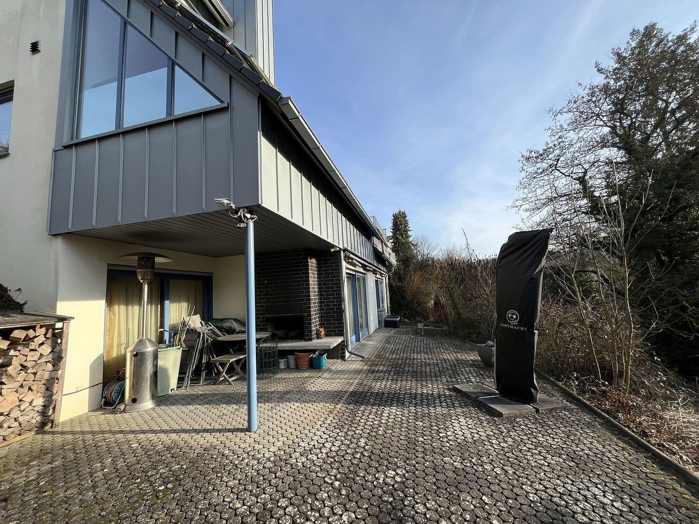 Prodej domu 350 m², pozemek 766 m², Kickelsberg 17, Bad Camberg, Hessen Prodej domu 350 m², pozemek 766 m², Kickelsberg 17, Bad Camberg, Hessen