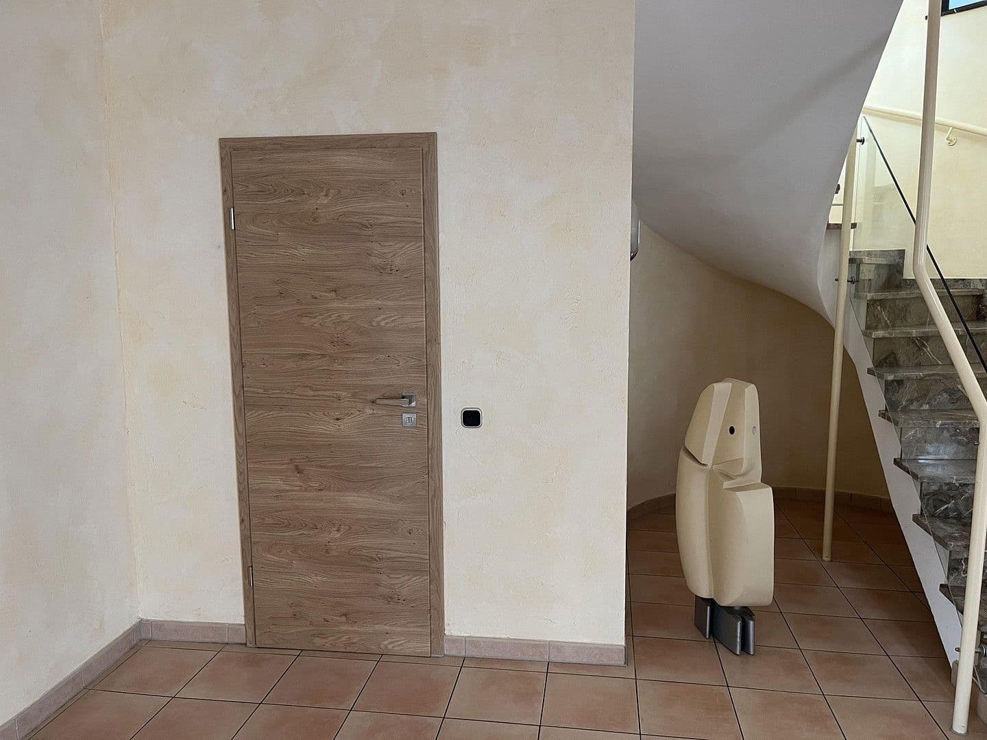 Prodej domu 350 m², pozemek 766 m², Kickelsberg 17, Bad Camberg, Hessen Prodej domu 350 m², pozemek 766 m², Kickelsberg 17, Bad Camberg, Hessen