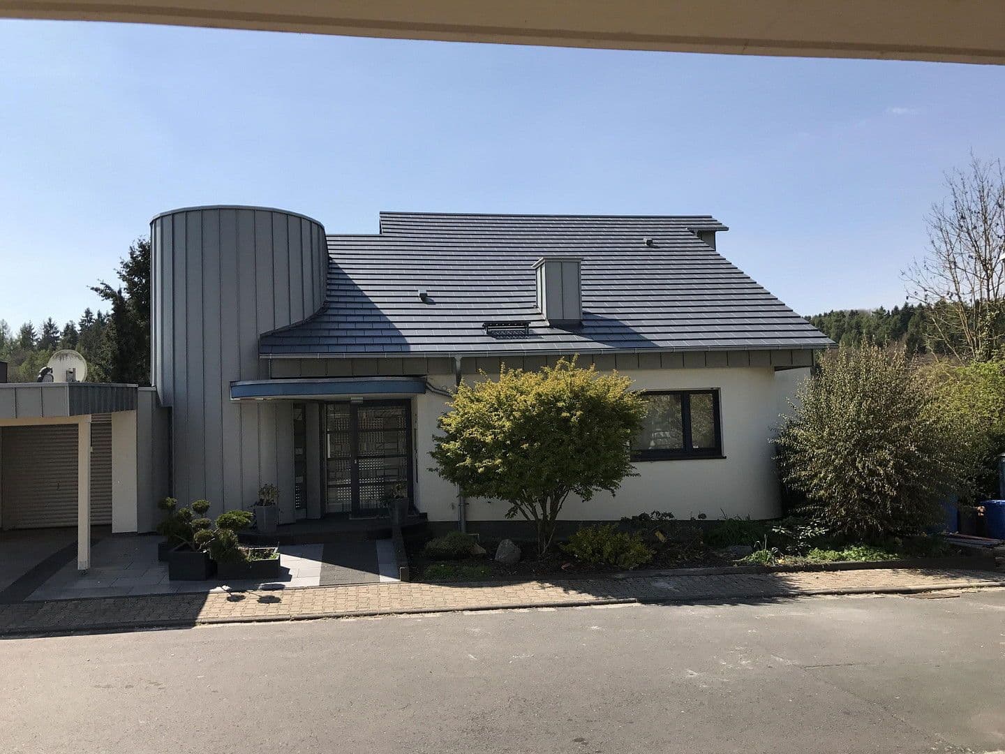 Prodej domu 350 m², pozemek 766 m², Kickelsberg 17, Bad Camberg, Hessen Prodej domu 350 m², pozemek 766 m², Kickelsberg 17, Bad Camberg, Hessen