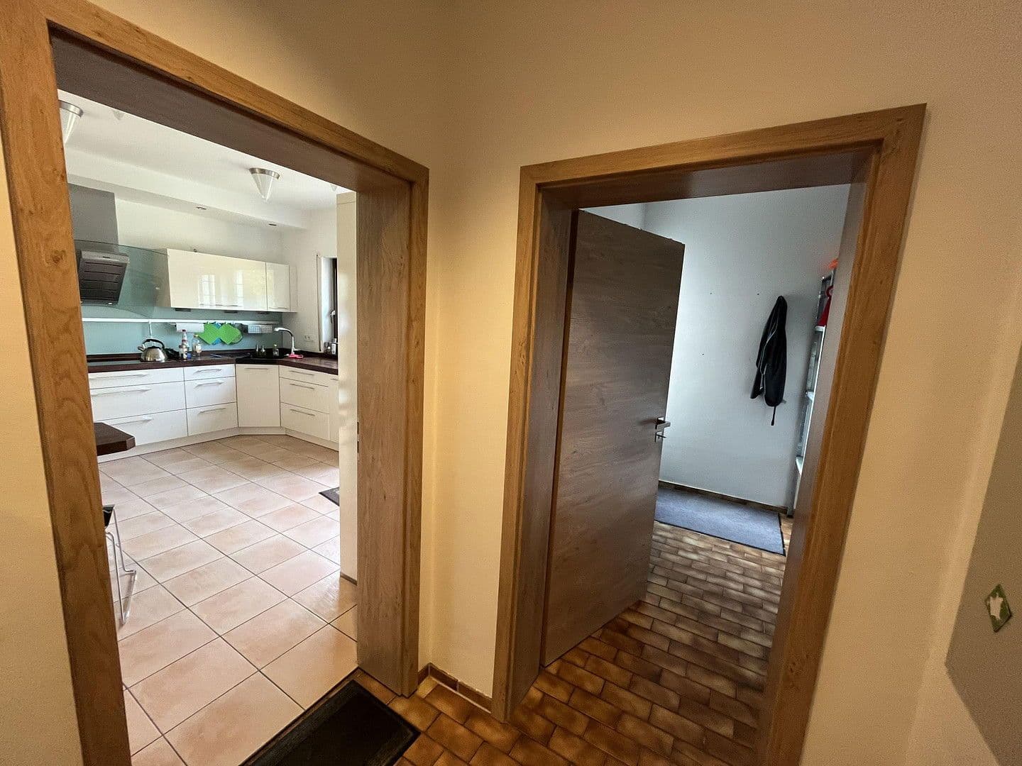 Prodej domu 350 m², pozemek 766 m², Kickelsberg 17, Bad Camberg, Hessen Prodej domu 350 m², pozemek 766 m², Kickelsberg 17, Bad Camberg, Hessen