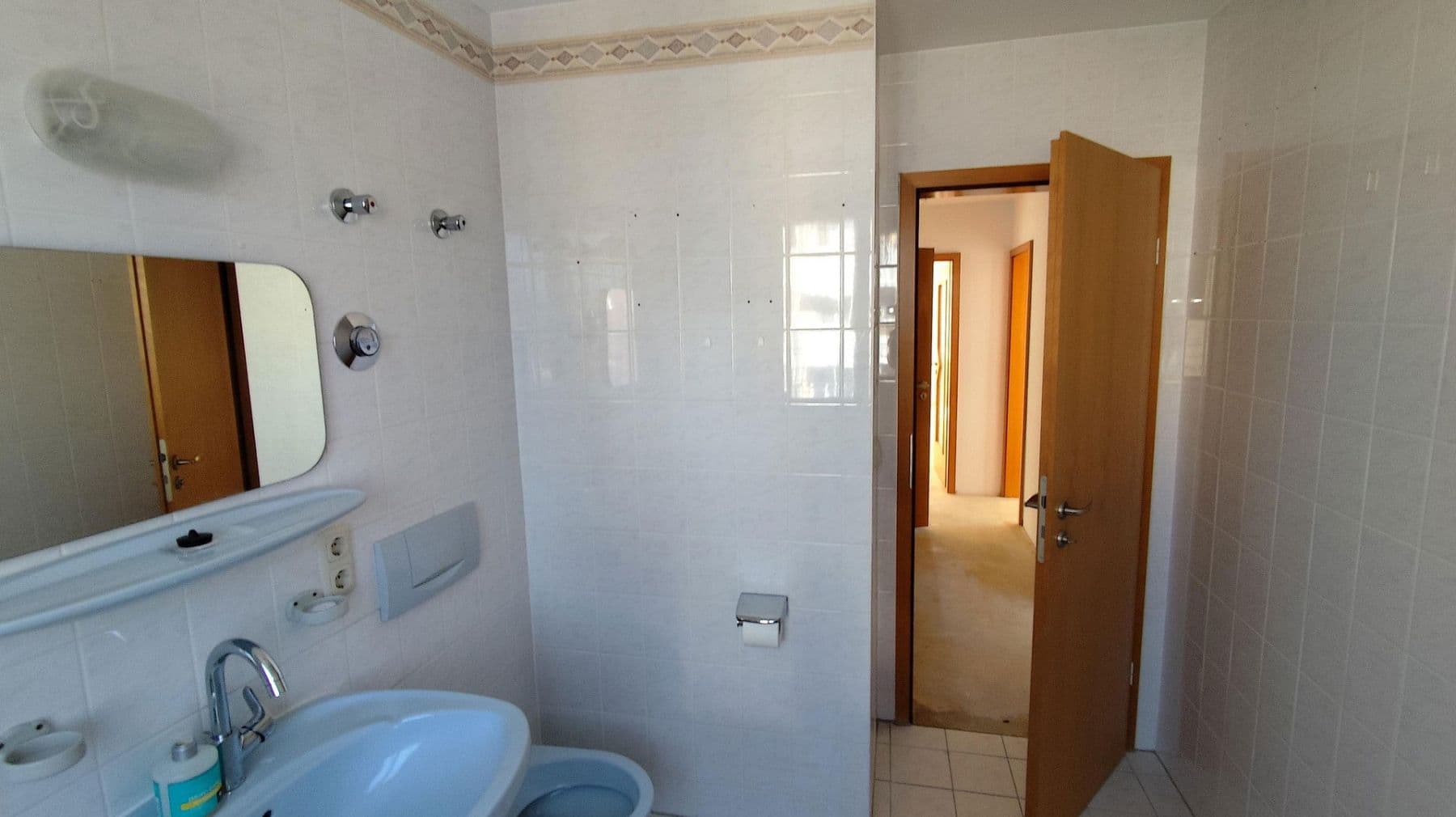 Prodej bytu 3+1 76 m², Zum Heiderand 30, Dresden - Weißig, Sasko Prodej bytu 3+1 76 m², Zum Heiderand 30, Dresden - Weißig, Sasko