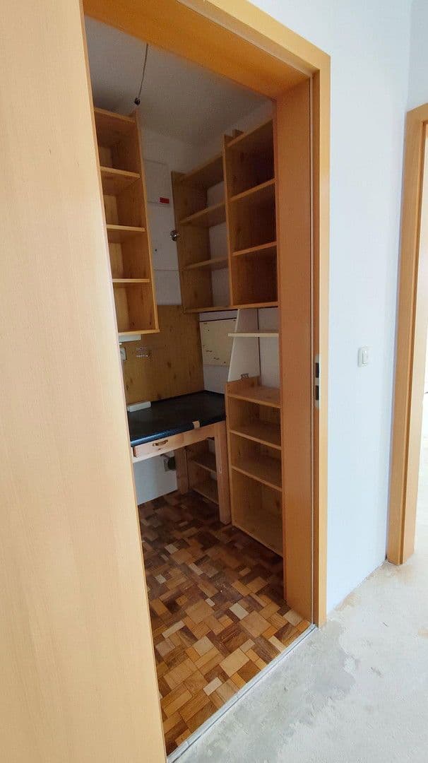 Prodej bytu 3+1 76 m², Zum Heiderand 30, Dresden - Weißig, Sasko Prodej bytu 3+1 76 m², Zum Heiderand 30, Dresden - Weißig, Sasko