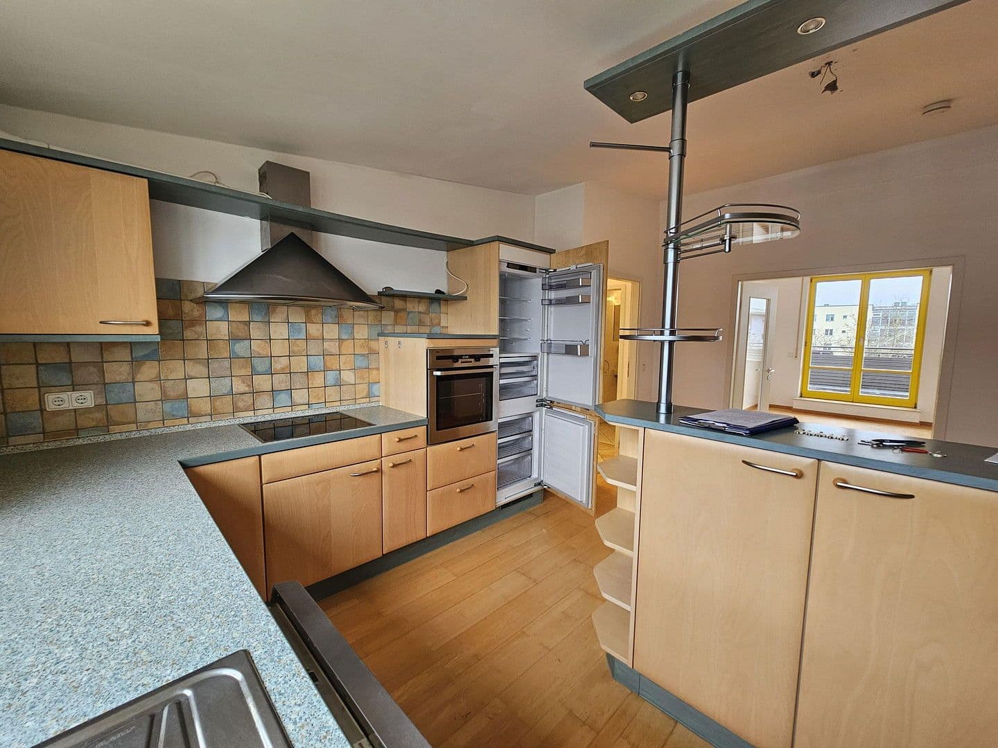 Prodej bytu 3+1 92 m², Erika-Cremer-Straße 15, München, Bavorsko Prodej bytu 3+1 92 m², Erika-Cremer-Straße 15, München, Bavorsko