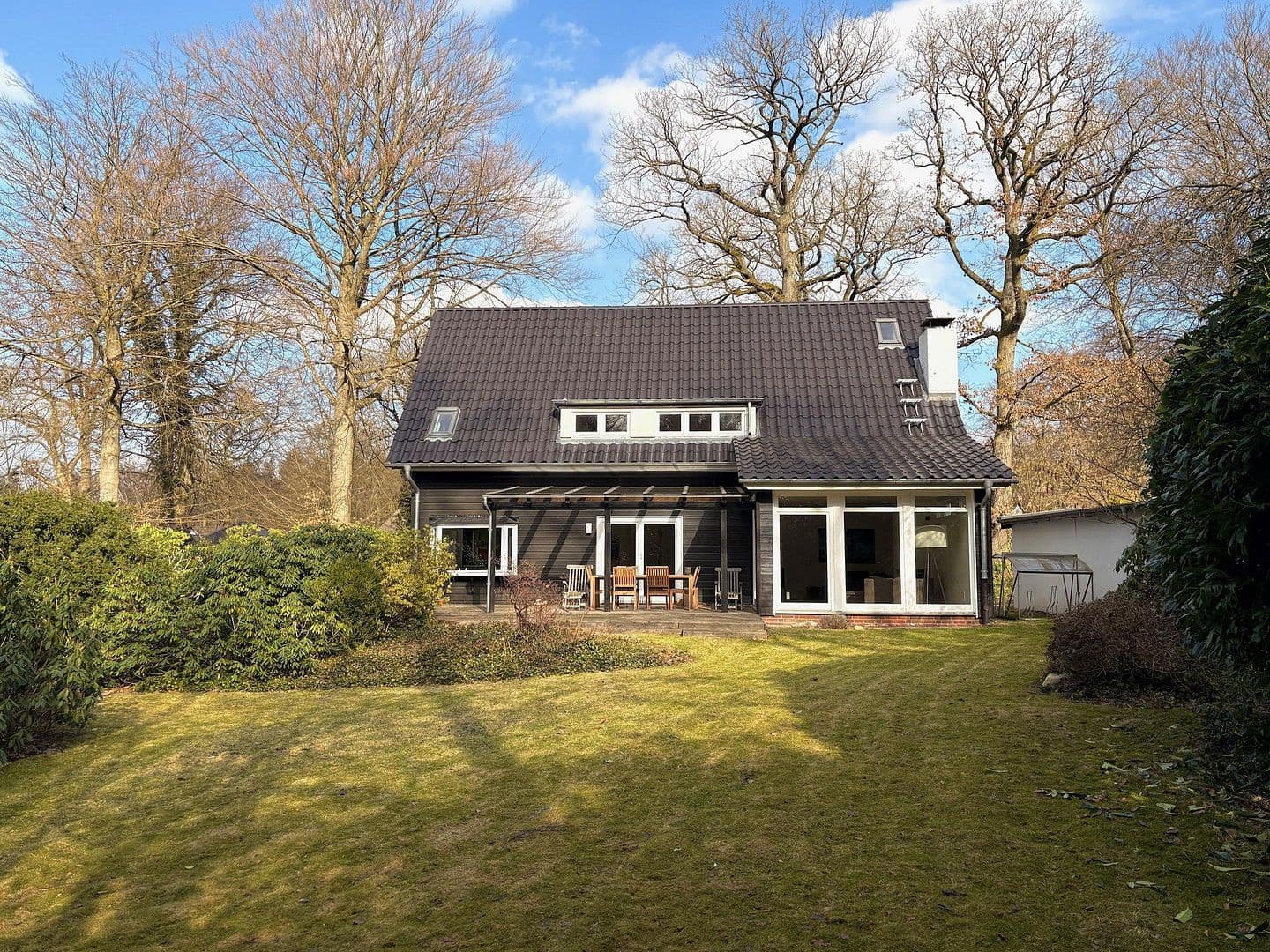 Prodej domu 192 m², pozemek 1.511 m², Aumühle, Šlesvicko-Holštýnsko Prodej domu 192 m², pozemek 1.511 m², Aumühle, Šlesvicko-Holštýnsko