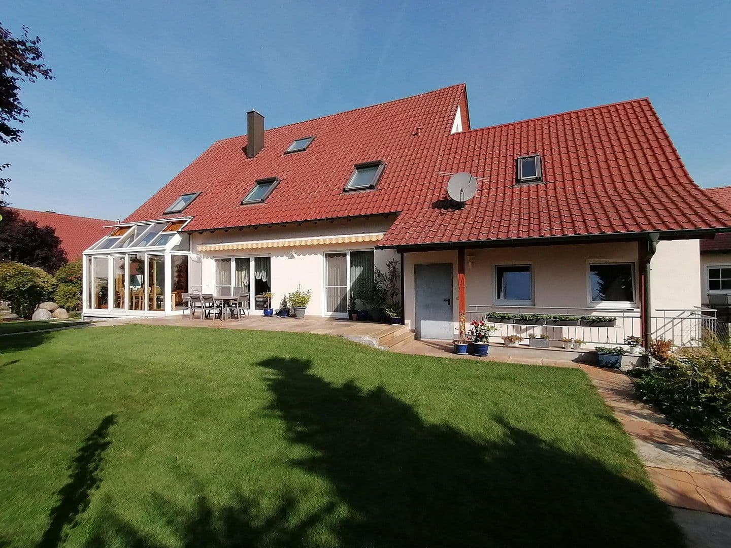 Prodej domu 346 m², pozemek 893 m², Höchstädt an der Donau, Bavorsko Prodej domu 346 m², pozemek 893 m², Höchstädt an der Donau, Bavorsko