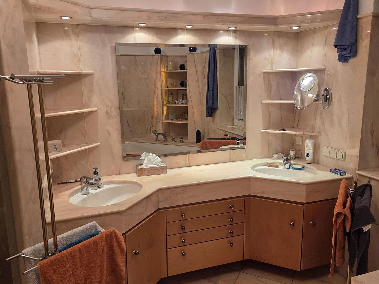 Prodej domu 346 m², pozemek 893 m², Höchstädt an der Donau, Bavorsko Prodej domu 346 m², pozemek 893 m², Höchstädt an der Donau, Bavorsko