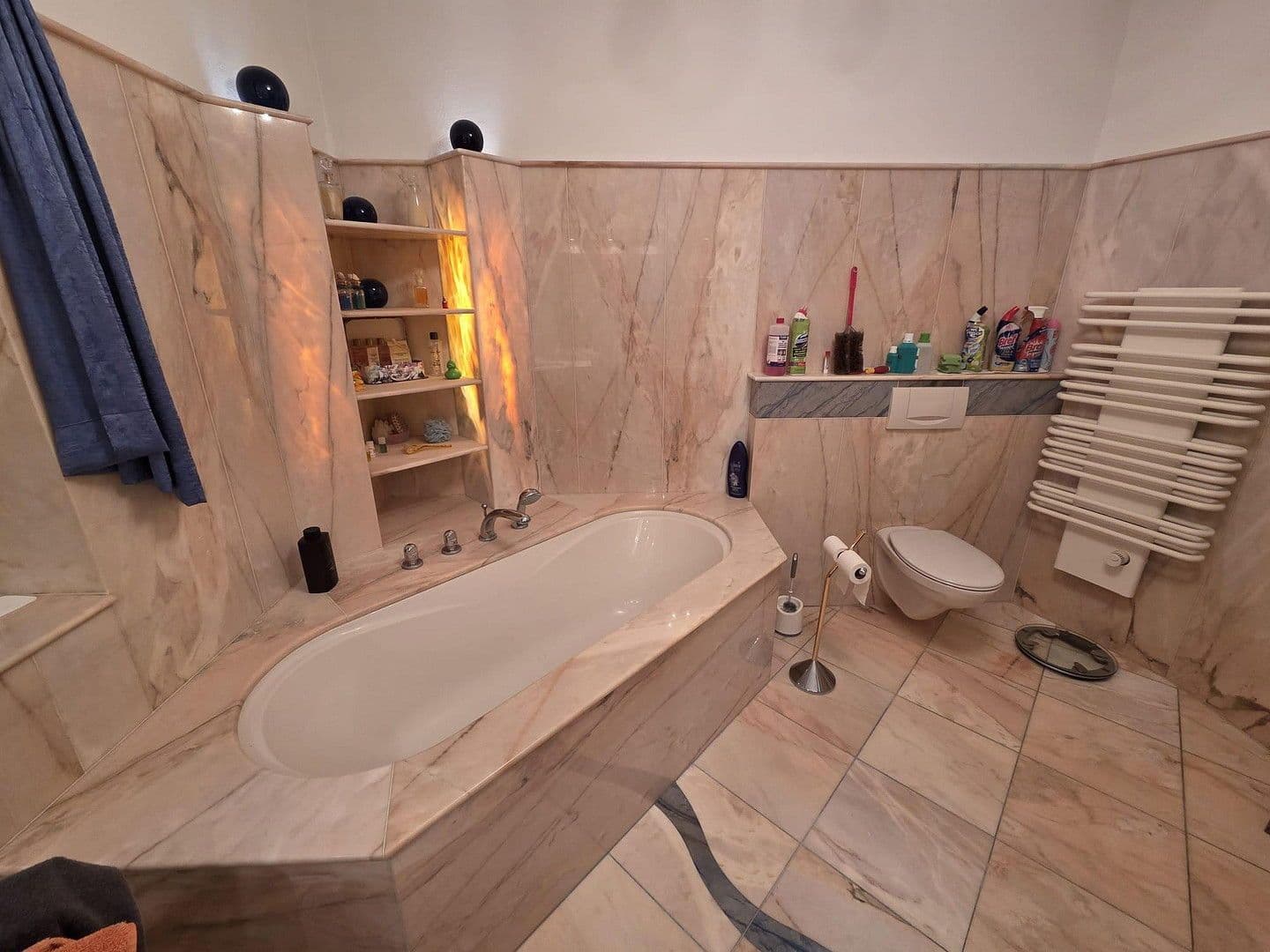 Prodej domu 346 m², pozemek 893 m², Höchstädt an der Donau, Bavorsko Prodej domu 346 m², pozemek 893 m², Höchstädt an der Donau, Bavorsko