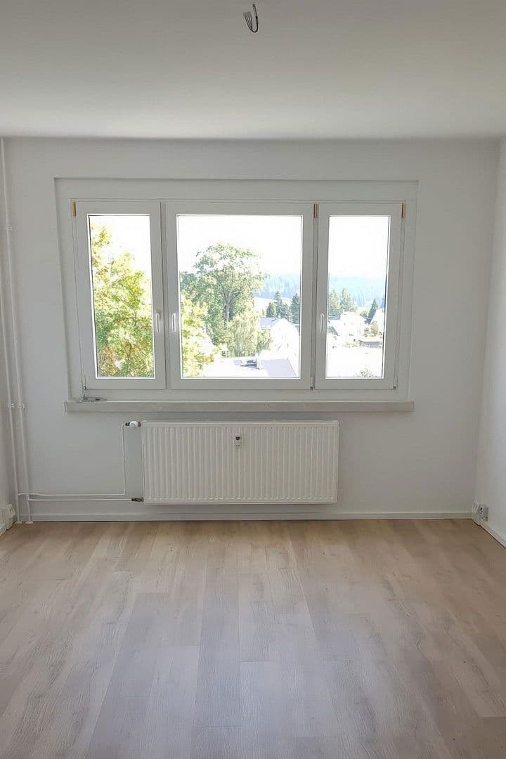 Pronájem bytu 2+1 51 m², Neubau 12, Elterlein, Sasko Pronájem bytu 2+1 51 m², Neubau 12, Elterlein, Sasko