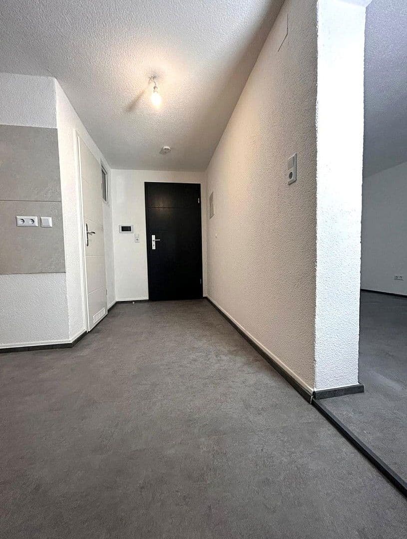 Pronájem bytu 2+1 50 m², Pforzheim, Bádensko-Württembersko Pronájem bytu 2+1 50 m², Pforzheim, Bádensko-Württembersko