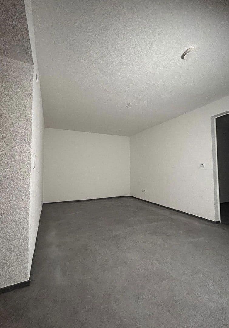 Pronájem bytu 2+1 50 m², Pforzheim, Bádensko-Württembersko Pronájem bytu 2+1 50 m², Pforzheim, Bádensko-Württembersko