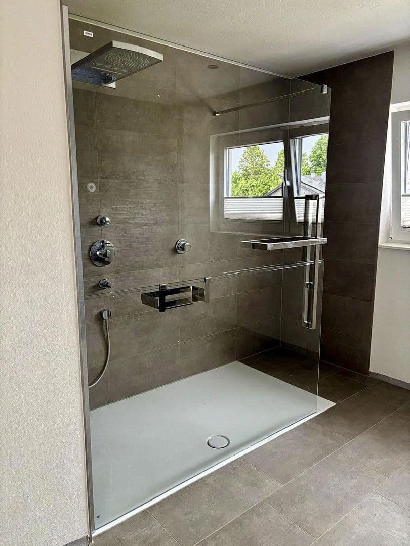 Prodej domu 210 m², pozemek 747 m², Wardenburg, Dolní Sasko Prodej domu 210 m², pozemek 747 m², Wardenburg, Dolní Sasko