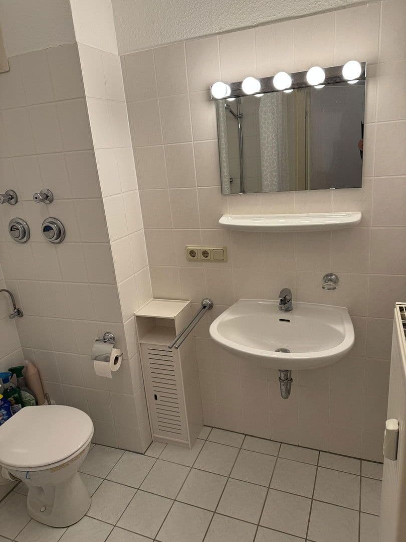 Pronájem bytu 1+1 30 m², Roonstr. 14, Bad Sachsa, Dolní Sasko Pronájem bytu 1+1 30 m², Roonstr. 14, Bad Sachsa, Dolní Sasko