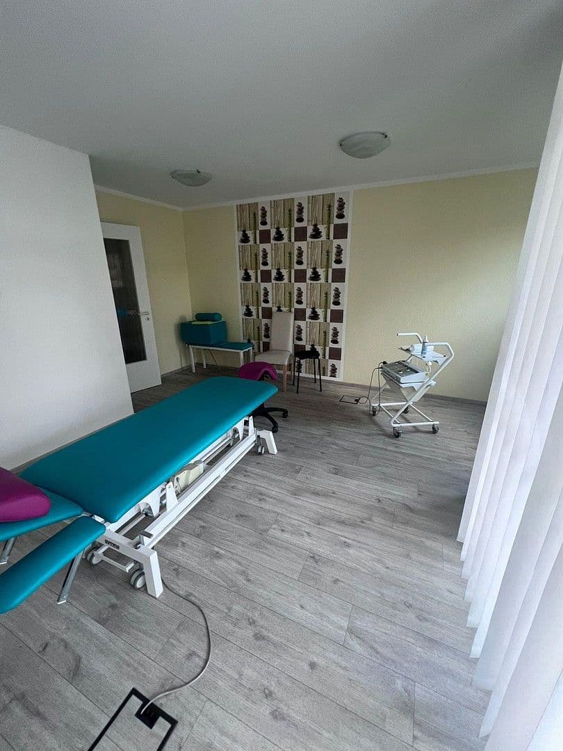 Pronájem kanceláře 65 m², Pfotenhauerstr. 52, Dresden, Sasko Pronájem kanceláře 65 m², Pfotenhauerstr. 52, Dresden, Sasko