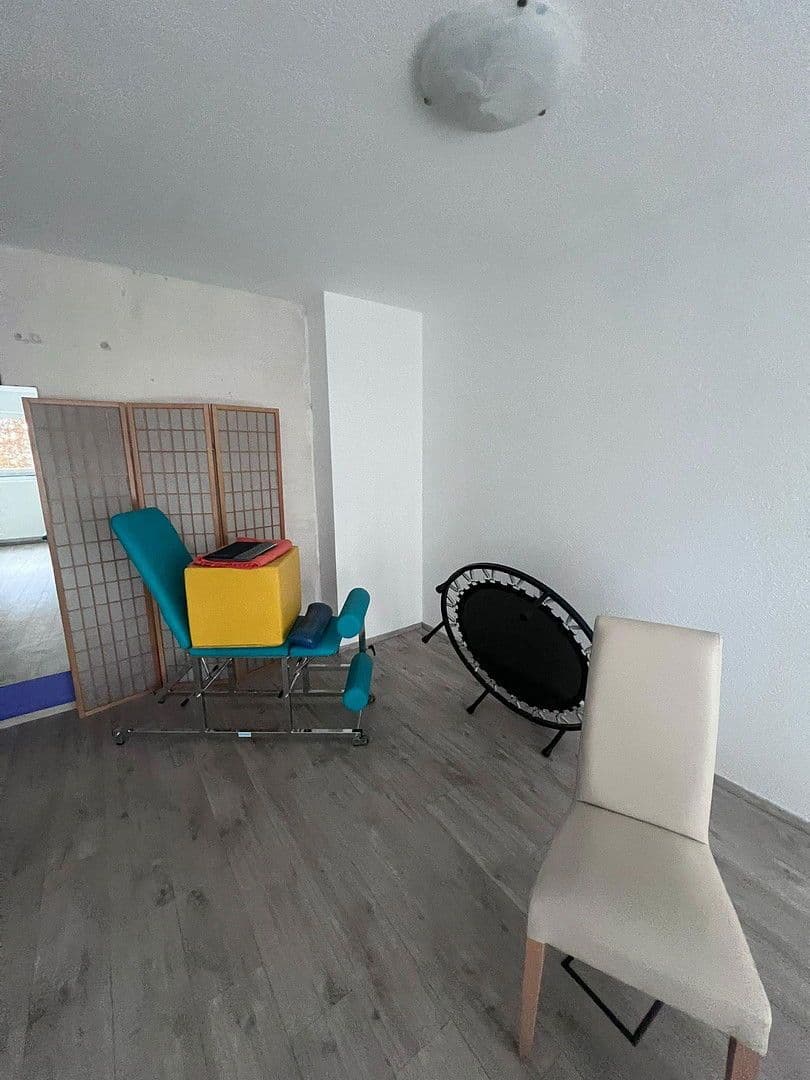 Pronájem kanceláře 65 m², Pfotenhauerstr. 52, Dresden, Sasko Pronájem kanceláře 65 m², Pfotenhauerstr. 52, Dresden, Sasko