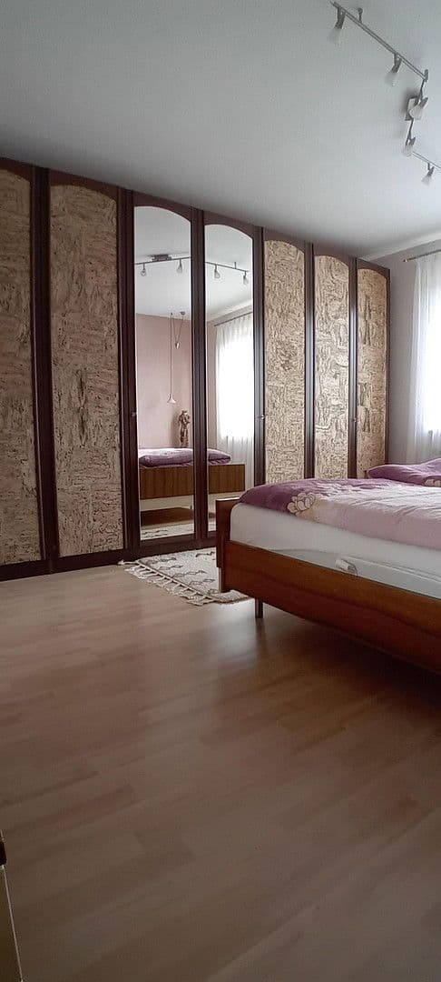 Prodej domu 185 m², pozemek 354 m², Albstadt, Bádensko-Württembersko Prodej domu 185 m², pozemek 354 m², Albstadt, Bádensko-Württembersko