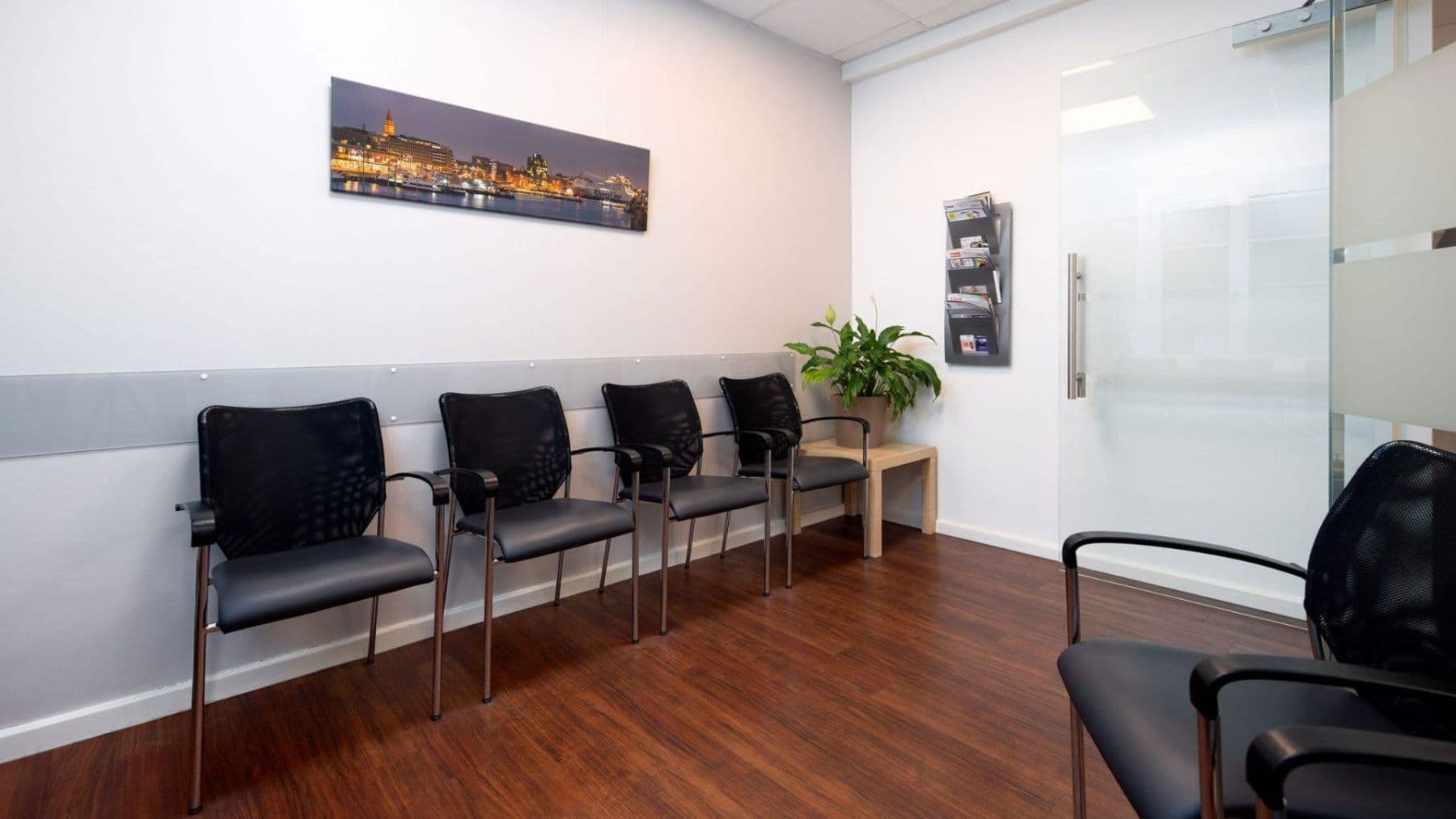 Prodej domu 250 m², pozemek 326 m², Heikendorf, Šlesvicko-Holštýnsko Prodej domu 250 m², pozemek 326 m², Heikendorf, Šlesvicko-Holštýnsko