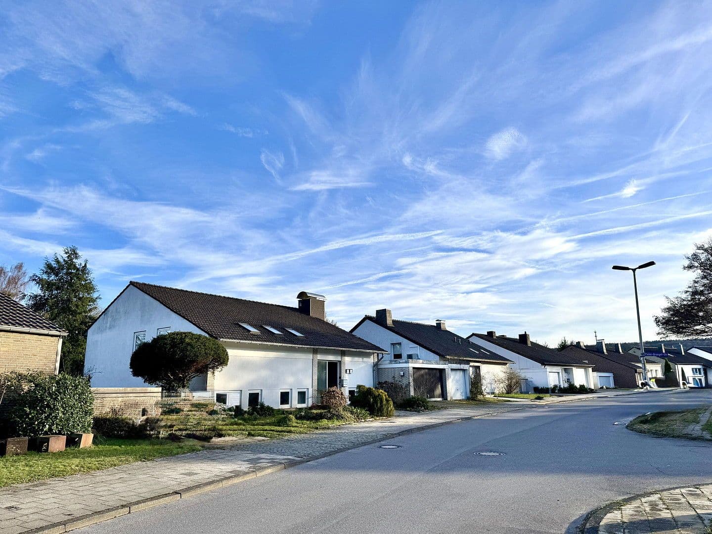 Prodej domu 243 m², pozemek 773 m², Am Neuenhof 7, Cáchy, Severní Porýní-Vestfálsko Prodej domu 243 m², pozemek 773 m², Am Neuenhof 7, Cáchy, Severní Porýní-Vestfálsko