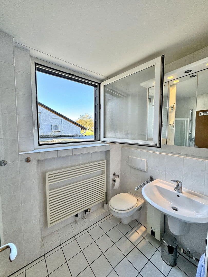 Prodej domu 243 m², pozemek 773 m², Am Neuenhof 7, Cáchy, Severní Porýní-Vestfálsko Prodej domu 243 m², pozemek 773 m², Am Neuenhof 7, Cáchy, Severní Porýní-Vestfálsko