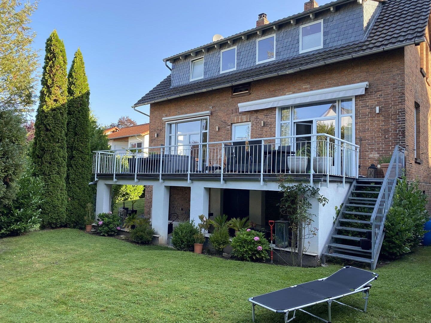 Prodej domu 162 m², pozemek 916 m², Hann. Münden, Dolní Sasko Prodej domu 162 m², pozemek 916 m², Hann. Münden, Dolní Sasko