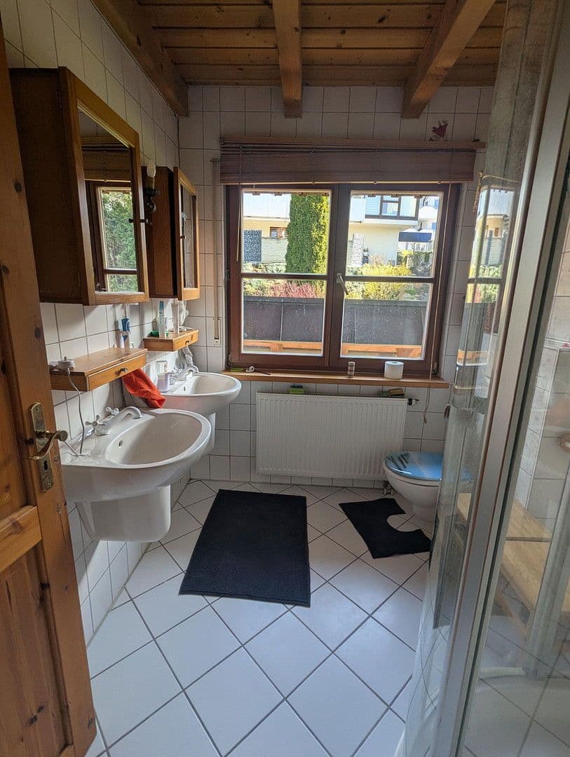 Prodej domu 225 m², pozemek 640 m², Lauterstein, Bádensko-Württembersko Prodej domu 225 m², pozemek 640 m², Lauterstein, Bádensko-Württembersko