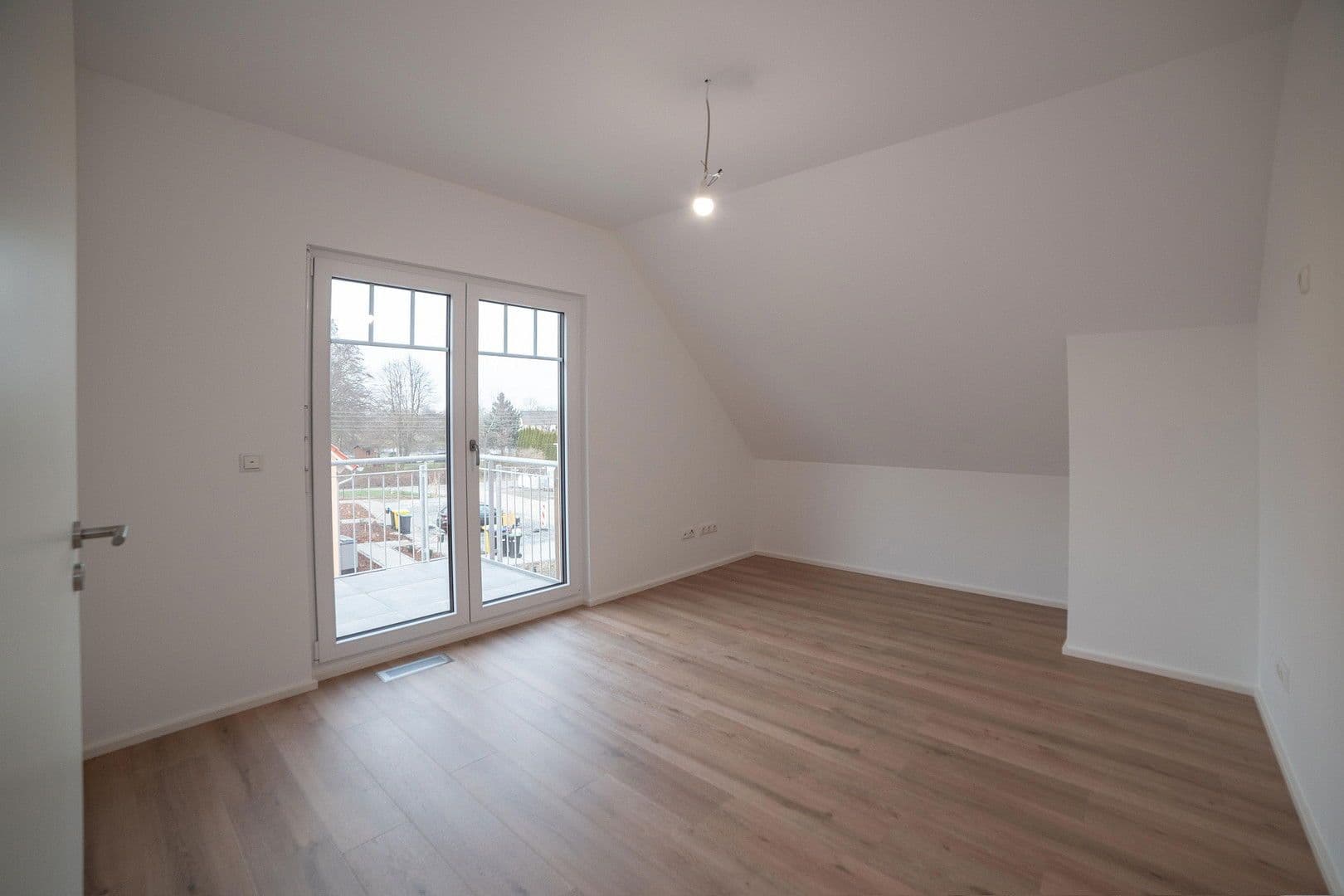 Pronájem bytu 4+kk 112 m², Brunnenweg 2A, Kamenec, Sasko Pronájem bytu 4+kk 112 m², Brunnenweg 2A, Kamenec, Sasko