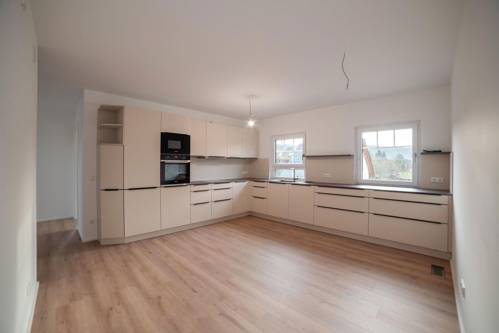 Pronájem bytu 4+kk 112 m², Brunnenweg 2A, Kamenec, Sasko Pronájem bytu 4+kk 112 m², Brunnenweg 2A, Kamenec, Sasko