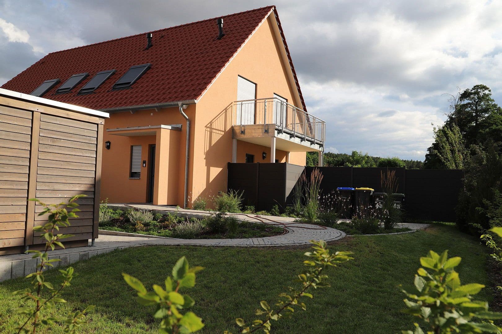 Pronájem bytu 4+kk 112 m², Brunnenweg 2A, Kamenec, Sasko Pronájem bytu 4+kk 112 m², Brunnenweg 2A, Kamenec, Sasko