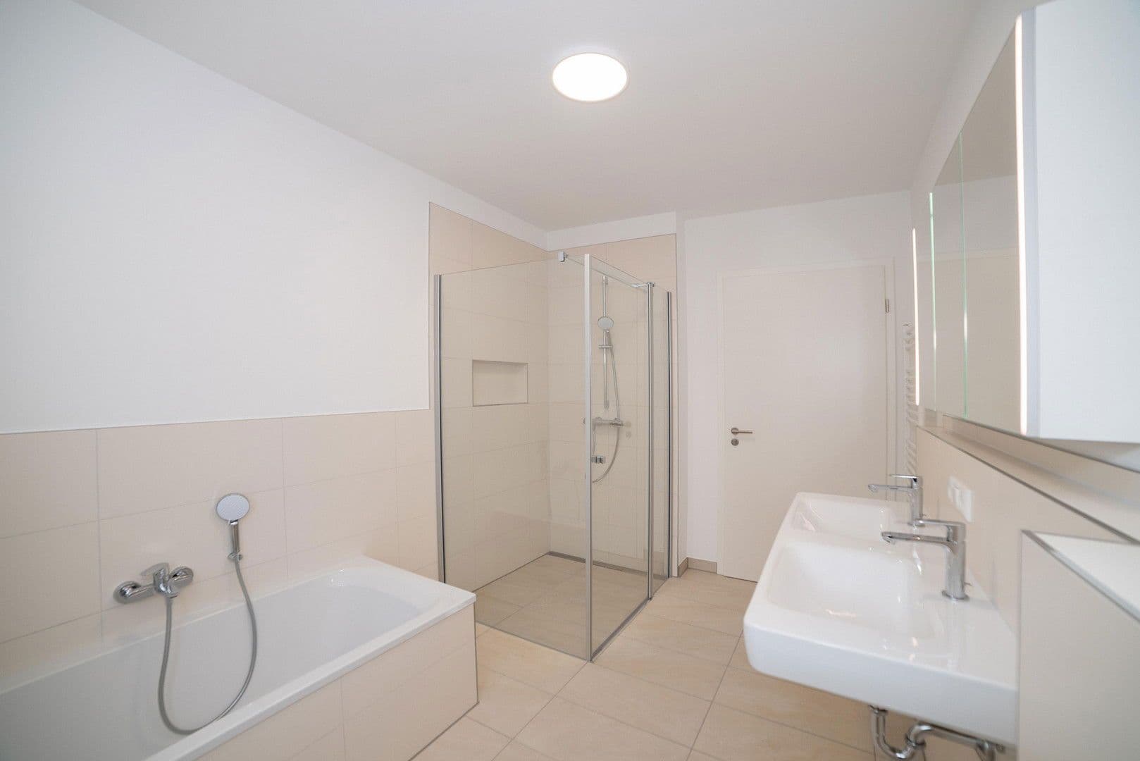 Pronájem bytu 4+kk 112 m², Brunnenweg 2A, Kamenec, Sasko Pronájem bytu 4+kk 112 m², Brunnenweg 2A, Kamenec, Sasko