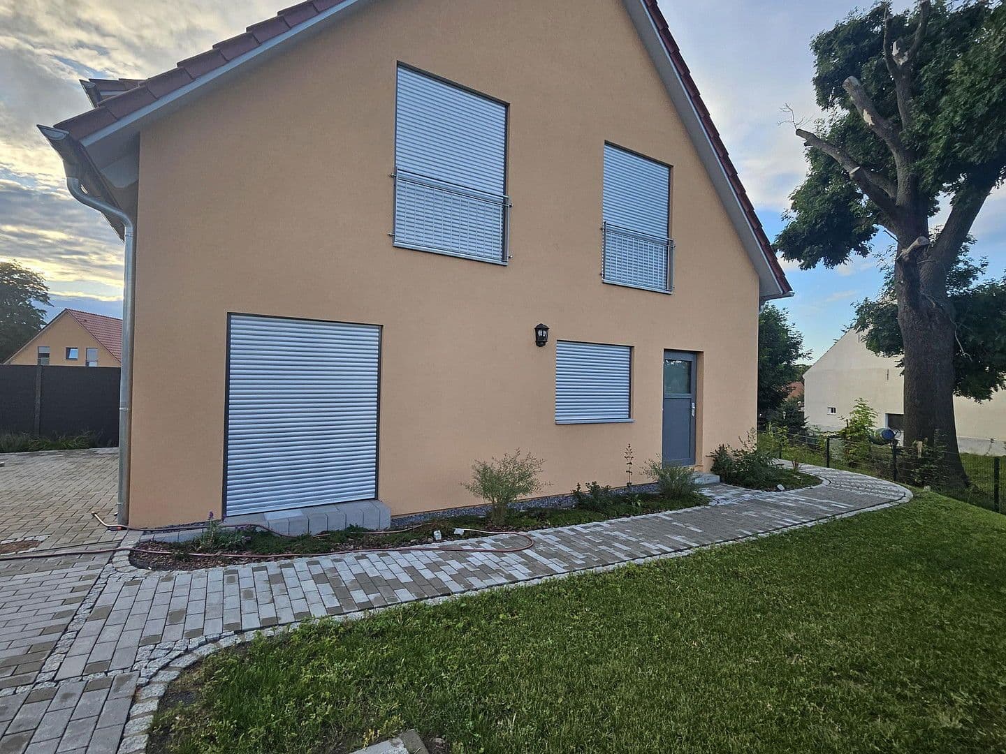 Pronájem bytu 4+kk 112 m², Brunnenweg 2A, Kamenec, Sasko Pronájem bytu 4+kk 112 m², Brunnenweg 2A, Kamenec, Sasko