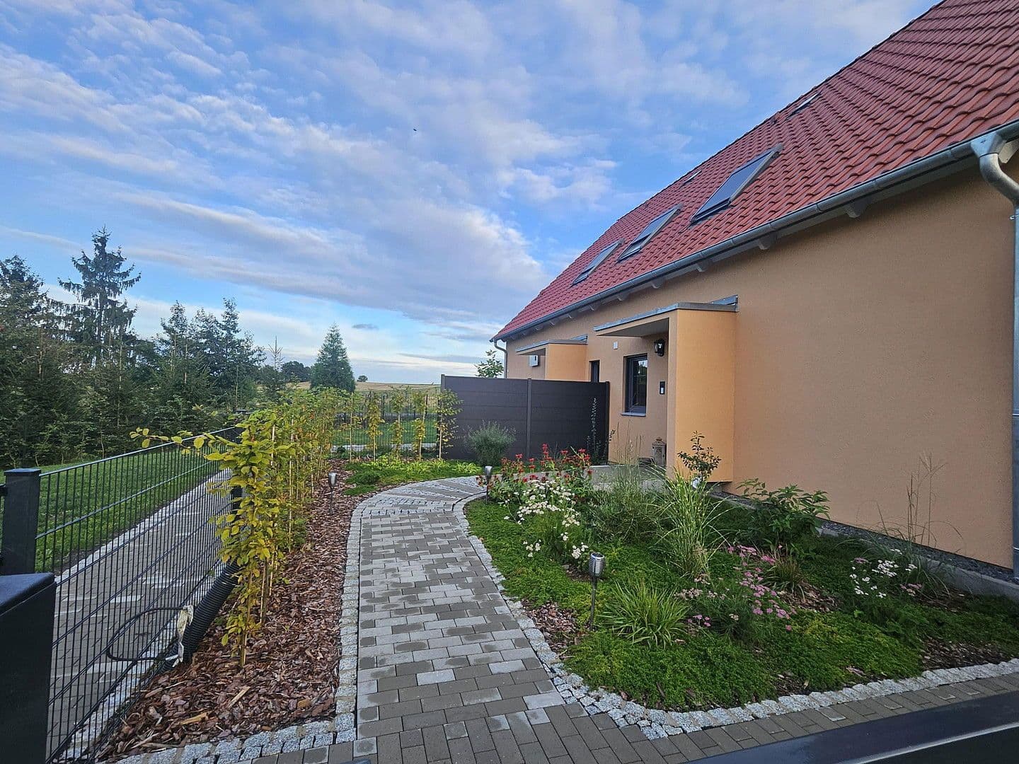 Pronájem bytu 4+kk 112 m², Brunnenweg 2A, Kamenec, Sasko Pronájem bytu 4+kk 112 m², Brunnenweg 2A, Kamenec, Sasko