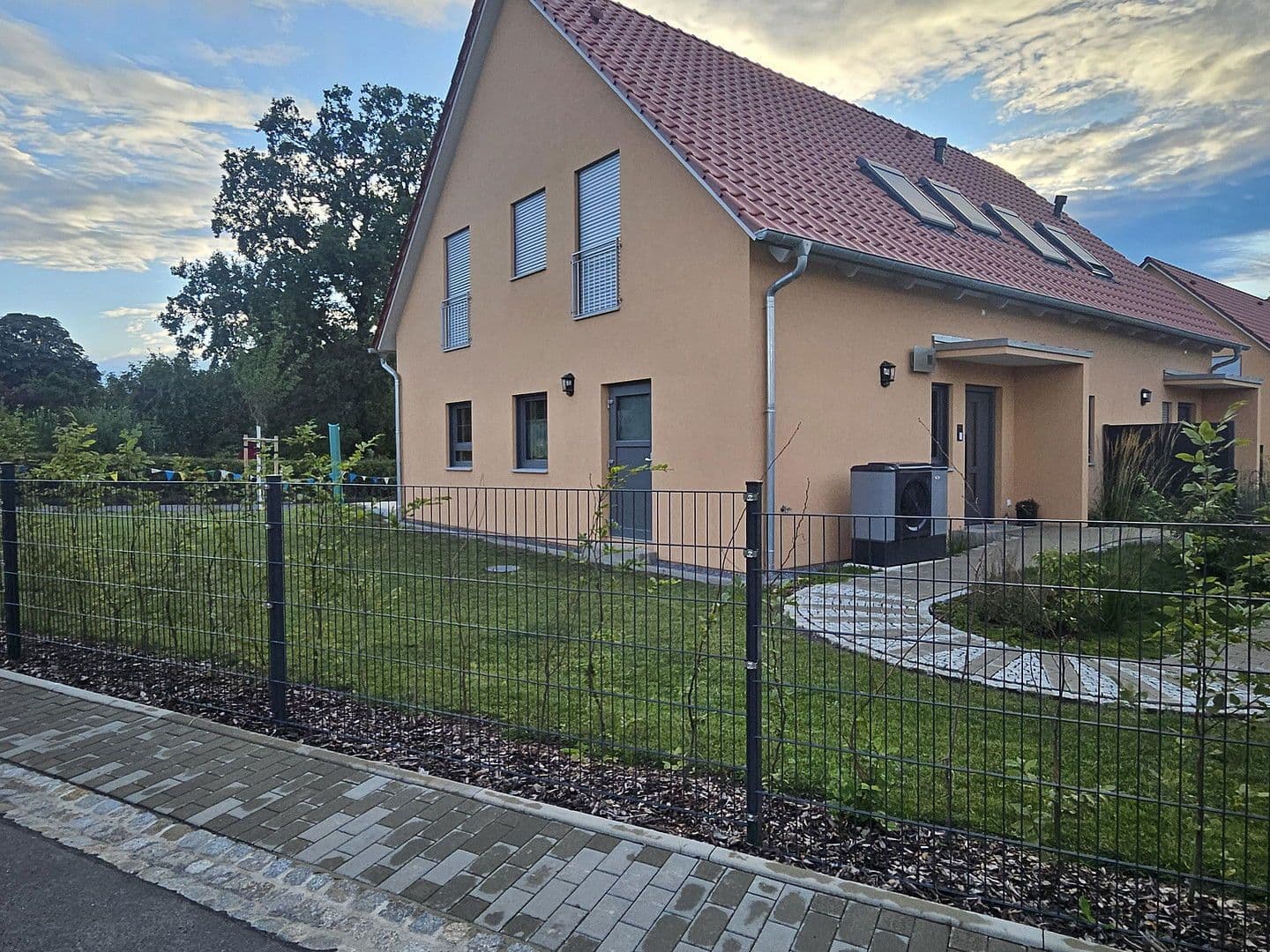 Pronájem bytu 4+kk 112 m², Brunnenweg 2A, Kamenec, Sasko Pronájem bytu 4+kk 112 m², Brunnenweg 2A, Kamenec, Sasko