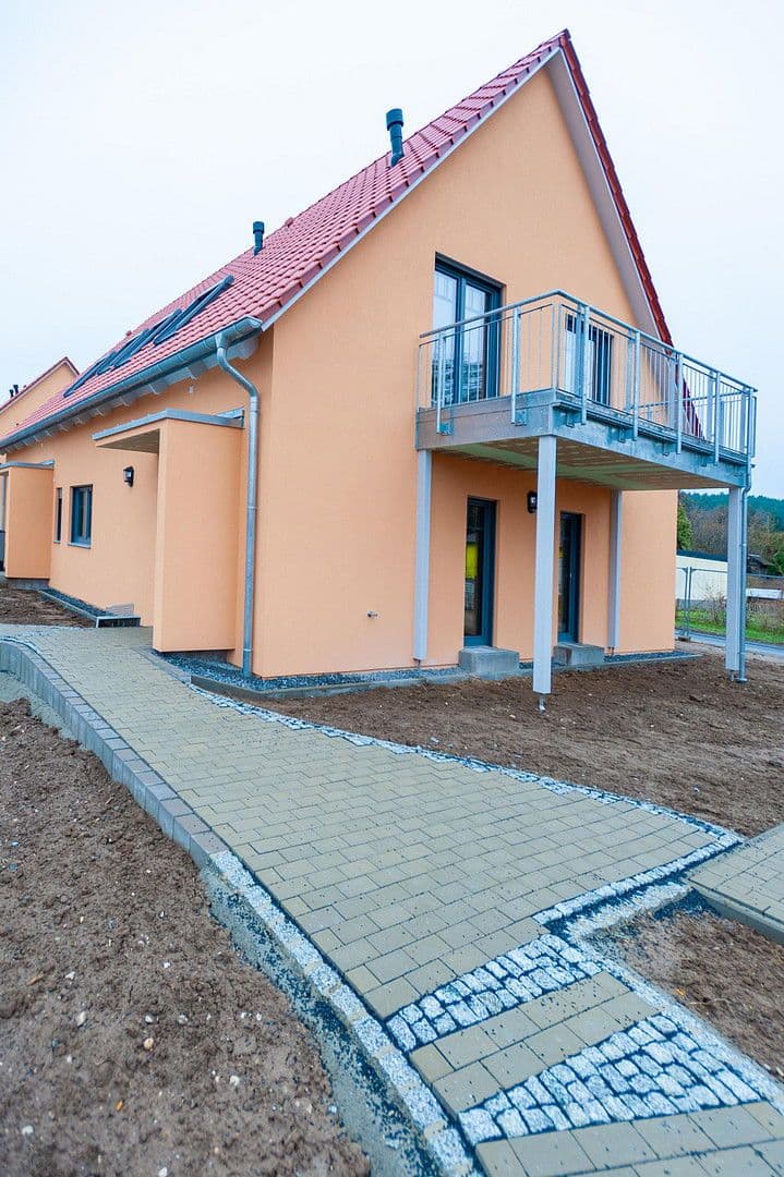 Pronájem bytu 4+kk 112 m², Brunnenweg 2A, Kamenec, Sasko Pronájem bytu 4+kk 112 m², Brunnenweg 2A, Kamenec, Sasko