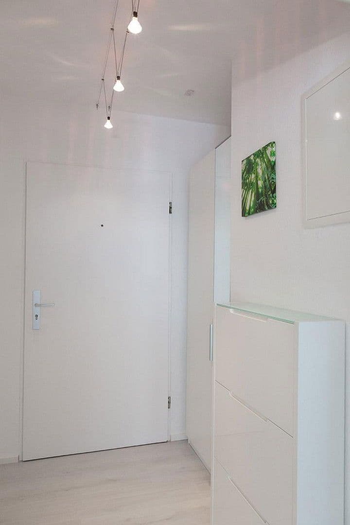 Pronájem bytu 1+1 34 m², Bahnhofstraße 20, Weinstadt, Bádensko-Württembersko Pronájem bytu 1+1 34 m², Bahnhofstraße 20, Weinstadt, Bádensko-Württembersko