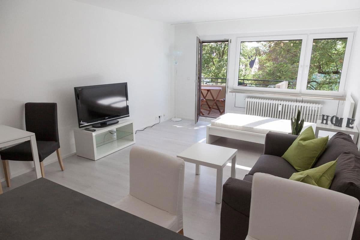 Pronájem bytu 1+1 34 m², Bahnhofstraße 20, Weinstadt, Bádensko-Württembersko Pronájem bytu 1+1 34 m², Bahnhofstraße 20, Weinstadt, Bádensko-Württembersko