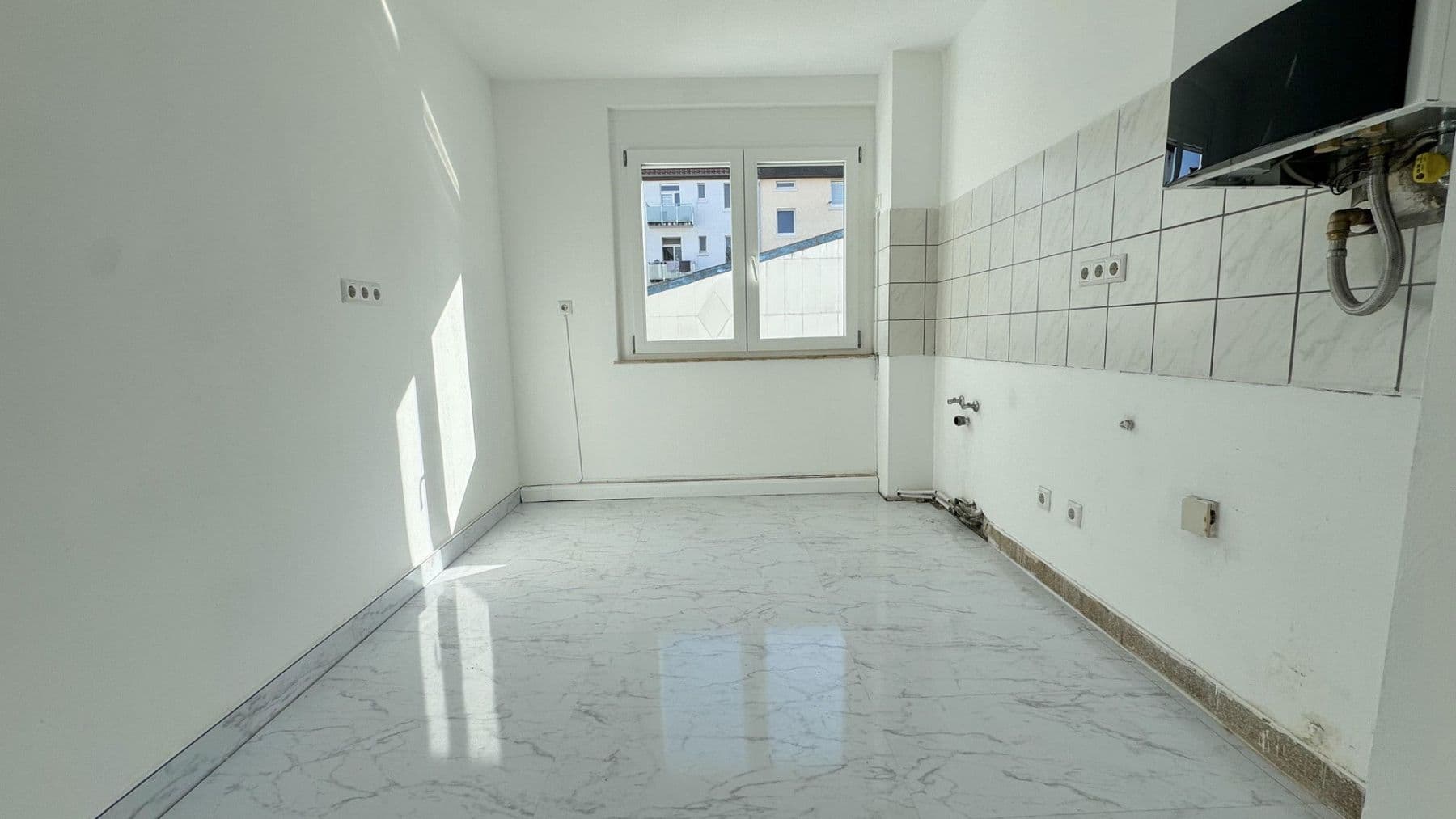 Pronájem bytu 2+1 68 m², Hohenstaufenstr. 56, Pforzheim, Bádensko-Württembersko Pronájem bytu 2+1 68 m², Hohenstaufenstr. 56, Pforzheim, Bádensko-Württembersko